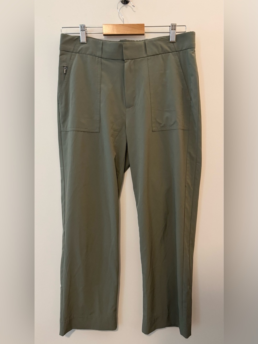 Athleta Utility Pants Women’s 6 Olive Green Straight Leg Stretch Travel Hiking